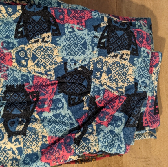 LulaRoe Leggings One Size Animal Prints - Picture 3 of 5